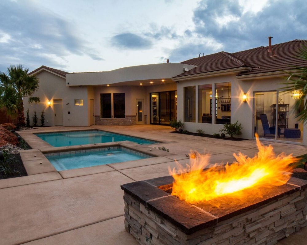 S&S Homes 2018 Parade of Homes Fire Pit